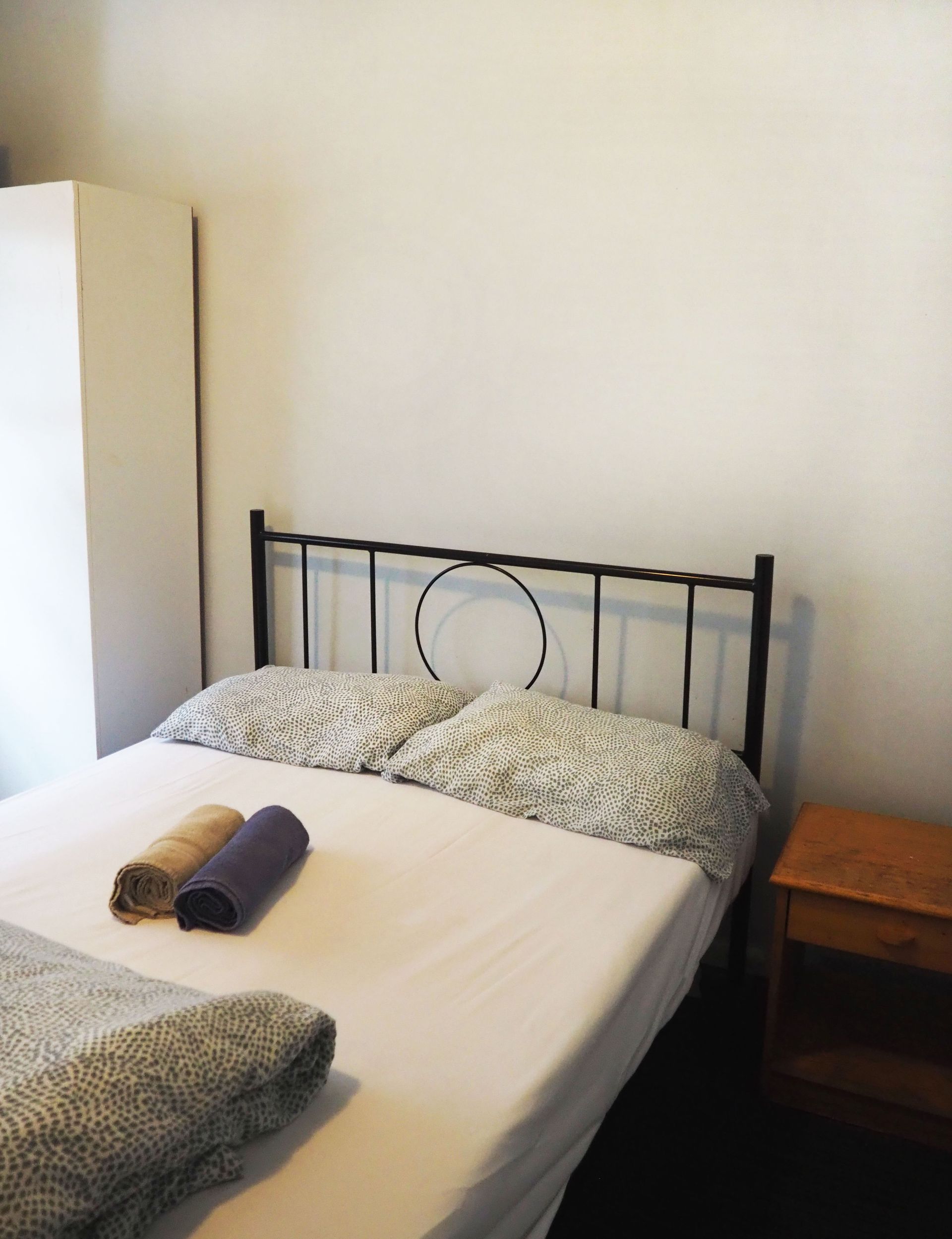 Double private room at Pint on Punt Backpackers Hotel in St Kilda