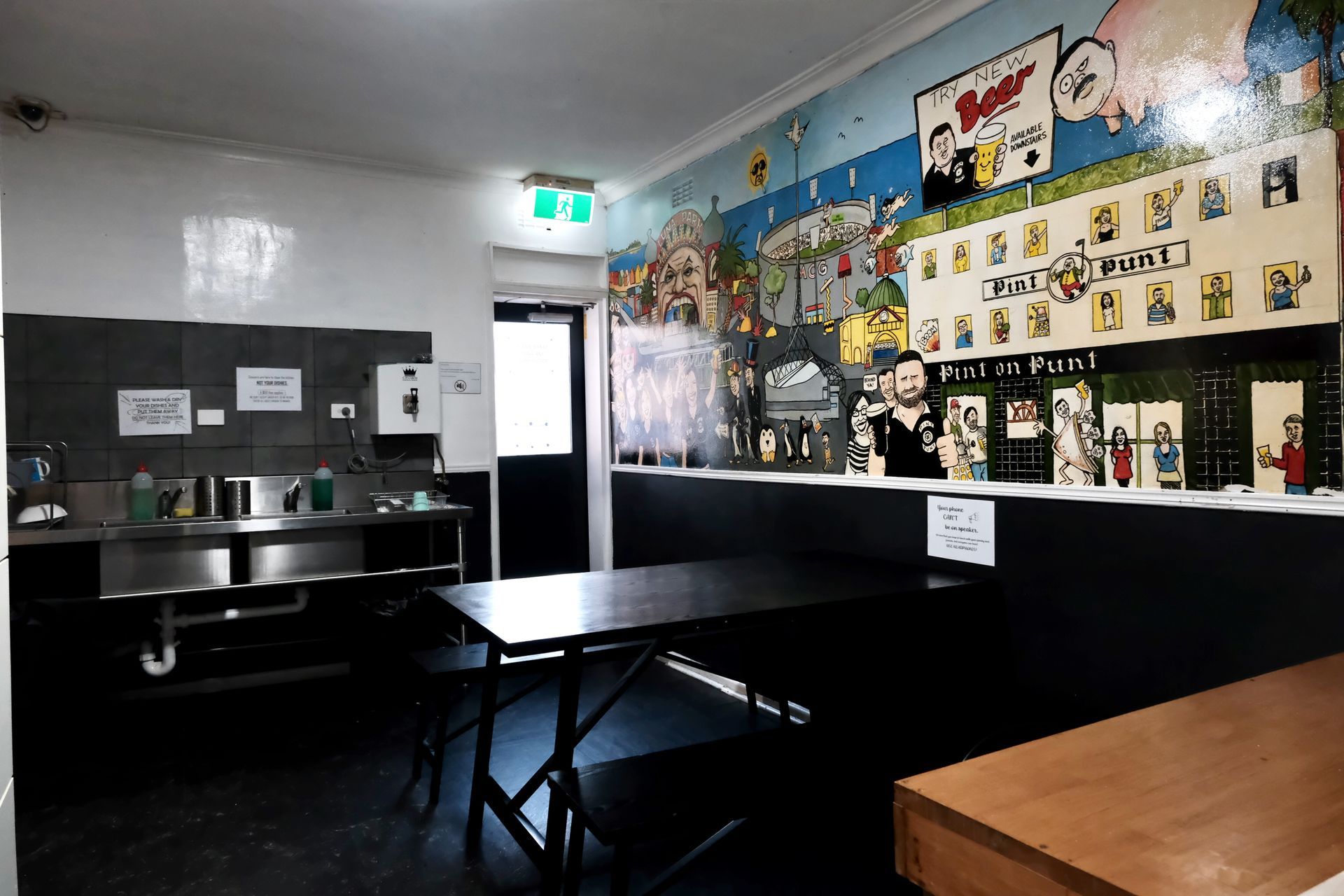 Common area at Pint on Punt