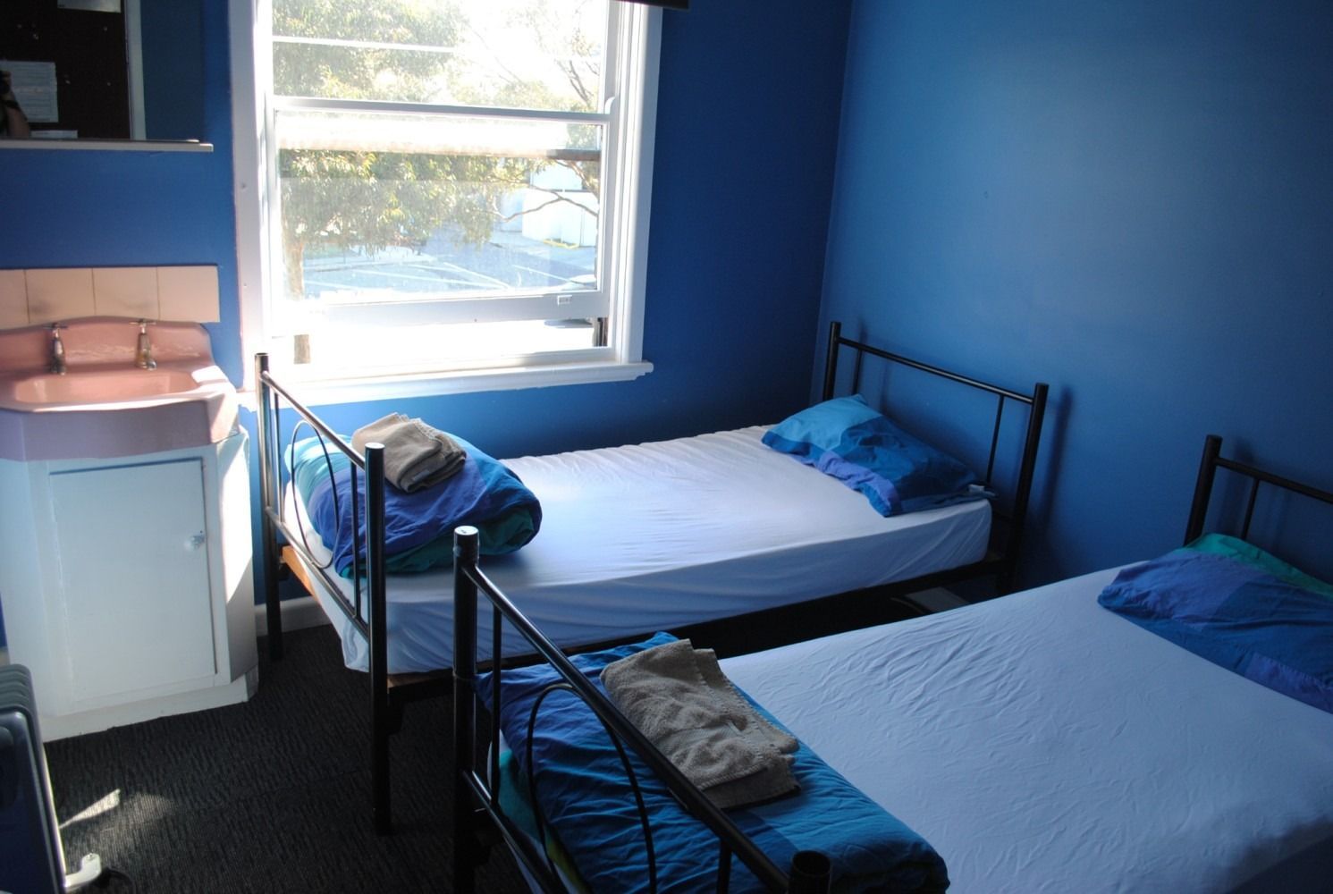 Private room at Pint on Punt Backpackers Hostel in St Kilda - 2 single beds