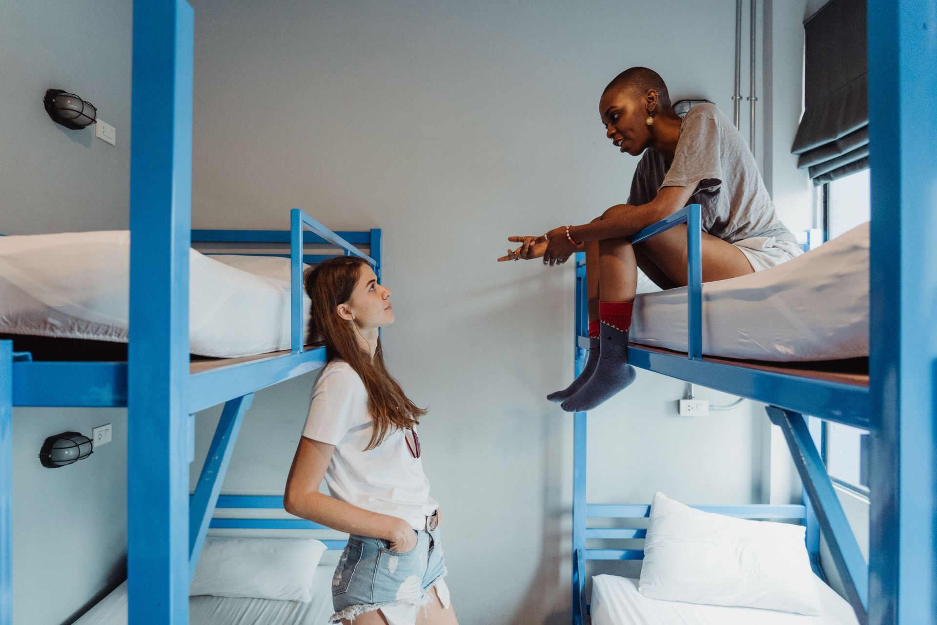 how to find affordable hostels in melbourne