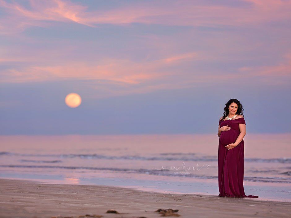Beach photography with subject on the right side — Pearland, TX — Sara Hunt Photography