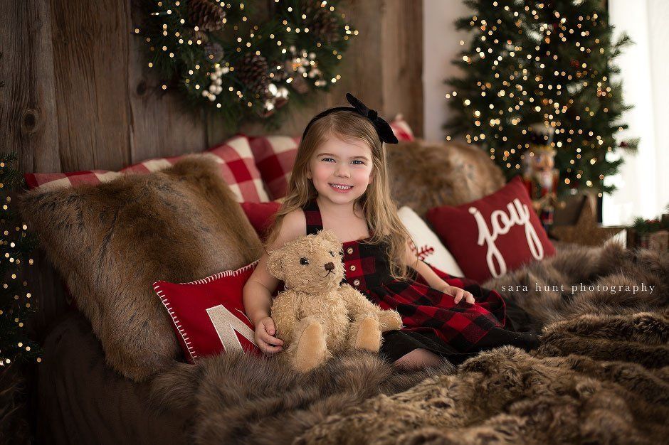 Girl with teddy bear — Pearland, TX — Sara Hunt Photography