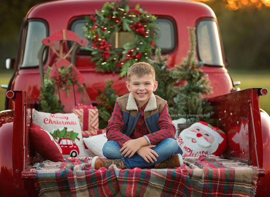 Young boy sitting — Pearland, TX — Sara Hunt Photography