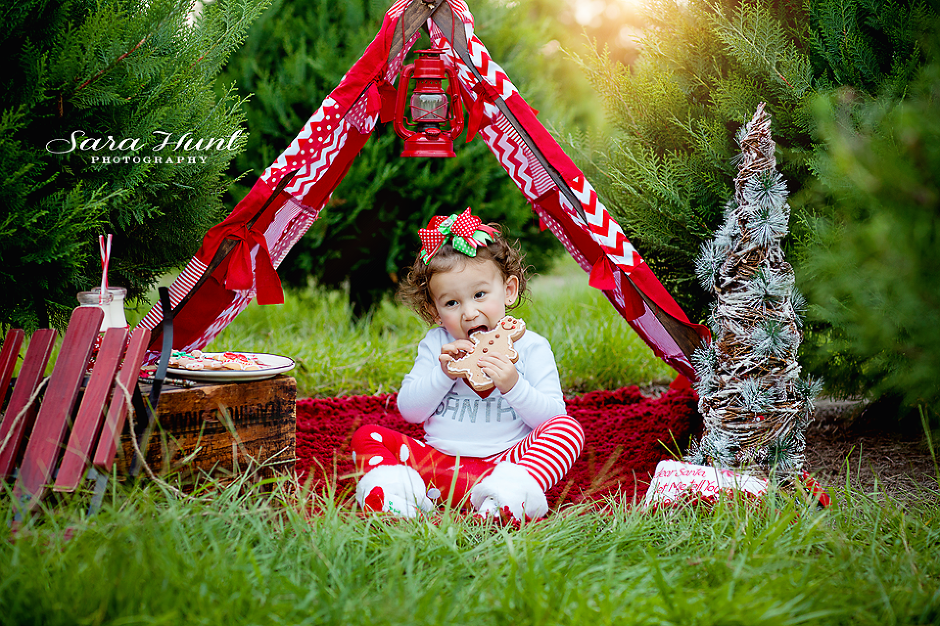 Christmas Tree Farm Snap — Young Girl Taking a Bite in Pearland, TX Christmas Tree Farm Snap — Young Girl Taking a Bite in Pearland, TX