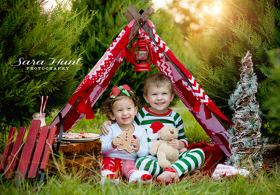 Christmas Tree Picture — Kids Having Fun in Pearland, TX Christmas Tree Picture — Kids Having Fun in Pearland, TX