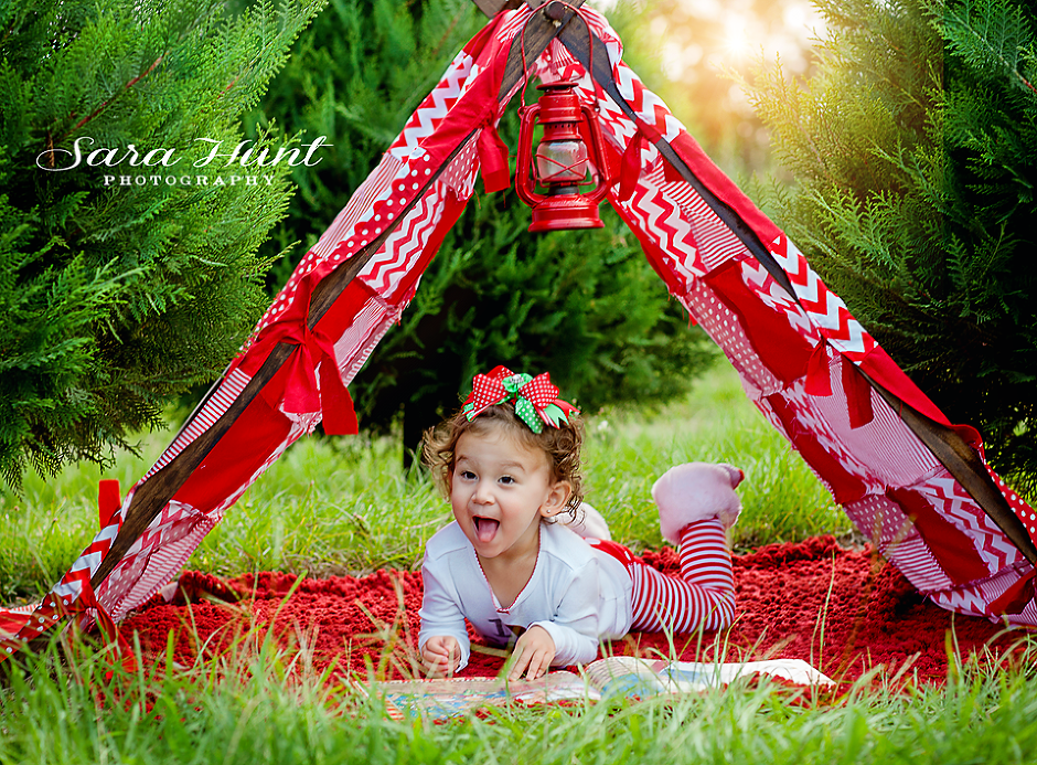 Christmas Tree Shot — Young Girl Wacky Face in Pearland, TX Christmas Tree Shot — Young Girl Wacky Face in Pearland, TX