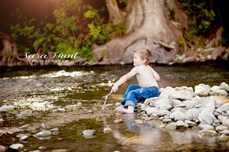 The Great Outdoors Image — Kid Having Fun Outdoors in Pearland, TX The Great Outdoors Image — Kid Having Fun Outdoors in Pearland, TX