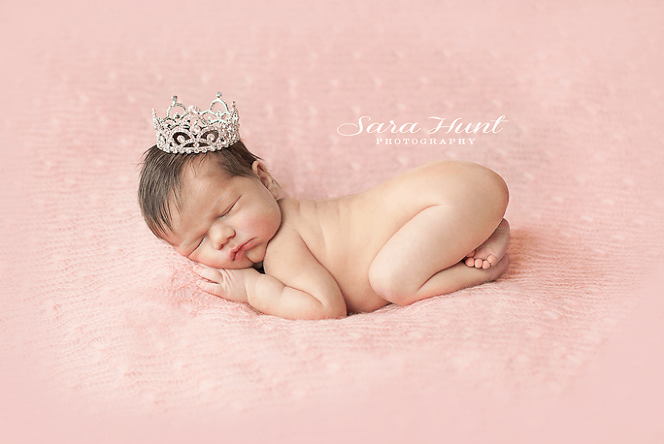 Avery Grace Pictorial — Baby Girl Sleeping with Crown in Pearland, TX Avery Grace Pictorial — Baby Girl Sleeping with Crown in Pearland, TX