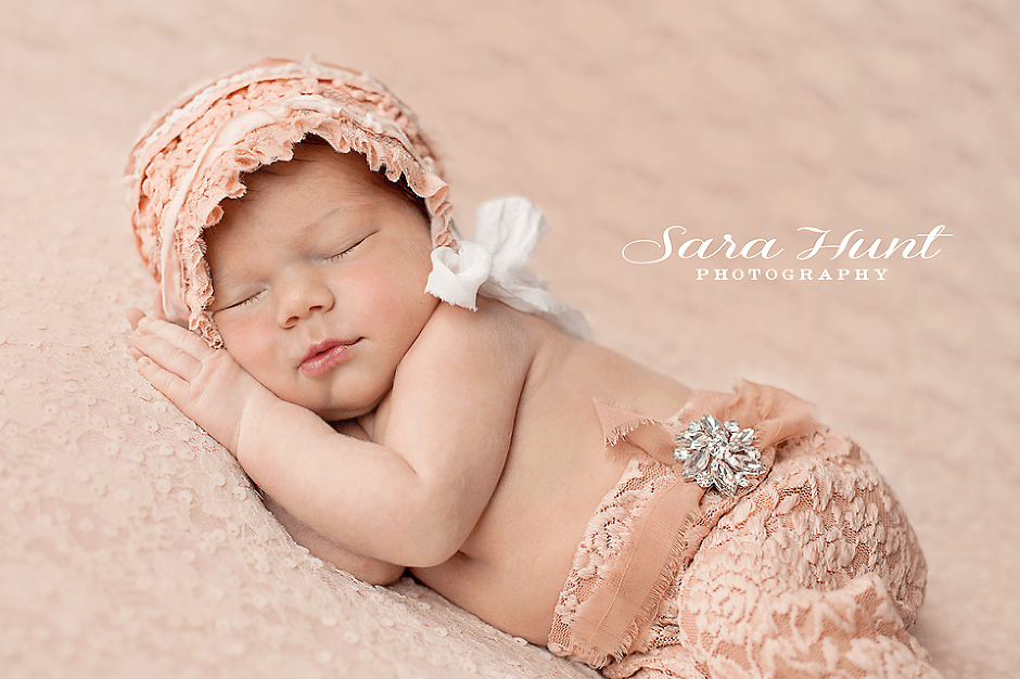 Avery Grace Image — Baby Girl Sleeping Well in Pearland, TX Avery Grace Image — Baby Girl Sleeping Well in Pearland, TX