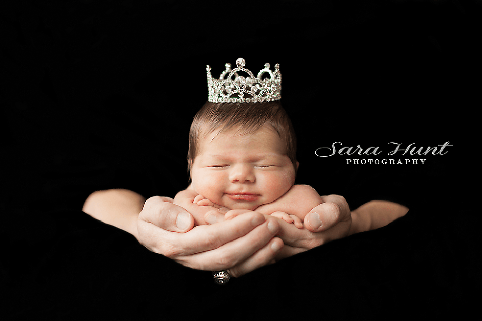 Avery Grace Mini Session — Baby with Crown in Pearland, TX Avery Grace Mini Session — Baby with Crown in Pearland, TX