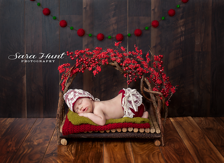 Avery Grace Frame — Baby Sleeping Under Berries in Pearland, Tx Avery Grace Frame — Baby Sleeping Under Berries in Pearland, Tx