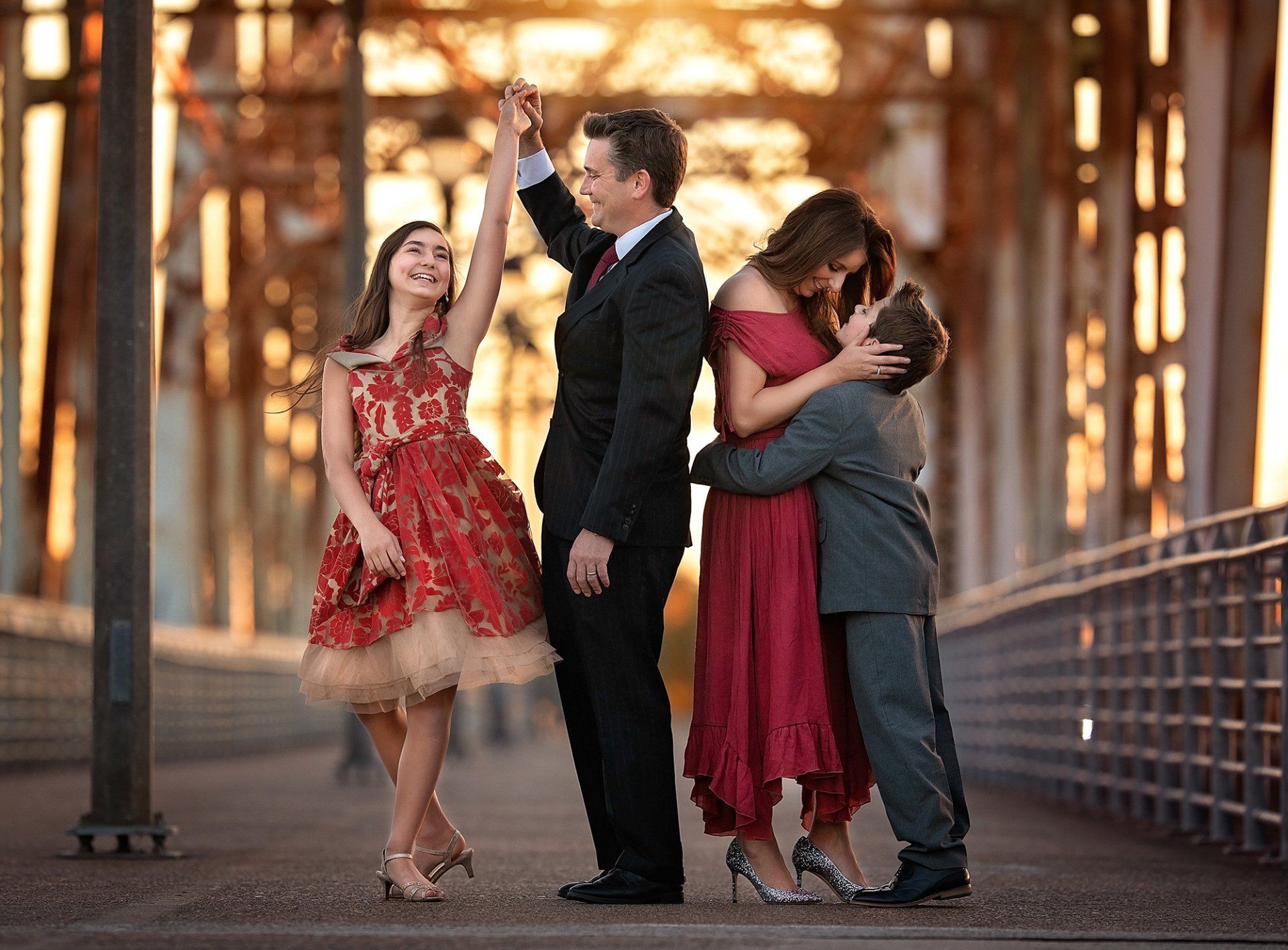 Happy family picture at the bridge — Pearland, TX — Sara Hunt Photography