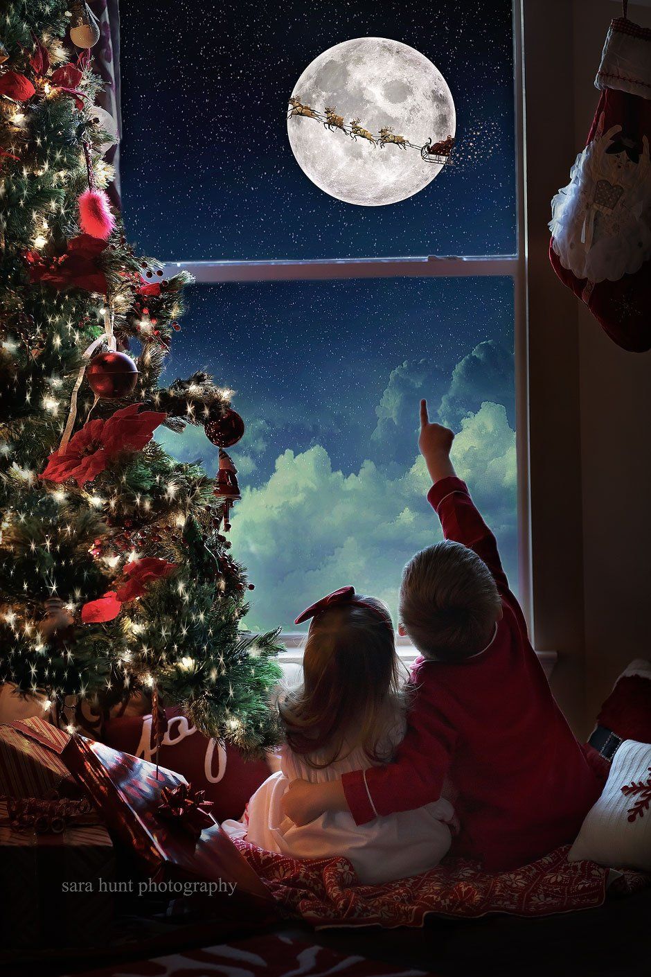 Boy pointing at the moon — Pearland, TX — Sara Hunt Photography