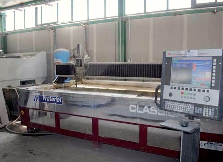 processo di realizzazione del pavimento in pietra lavica