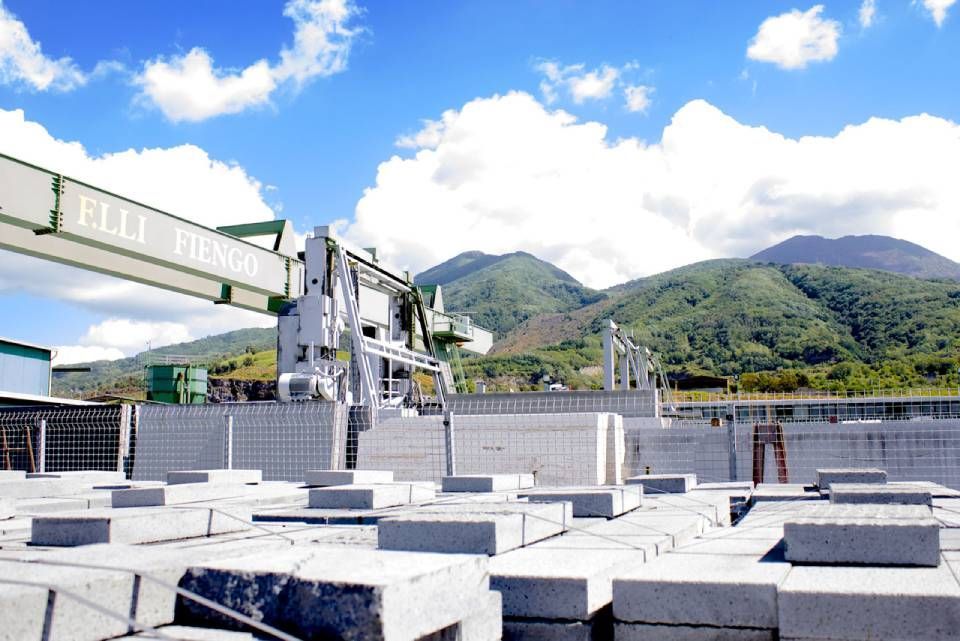 realizzazione di pavimento in pietra lavica a Ercolano