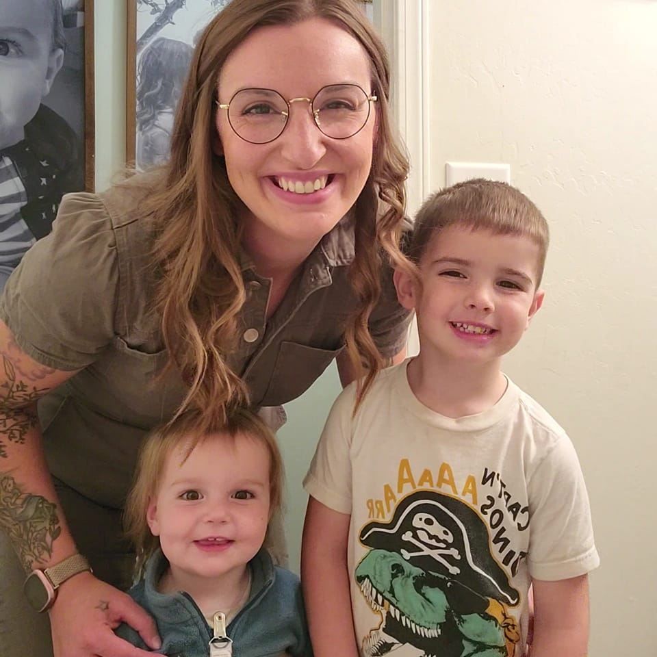 The Laundry Gal owner smiling with her kids