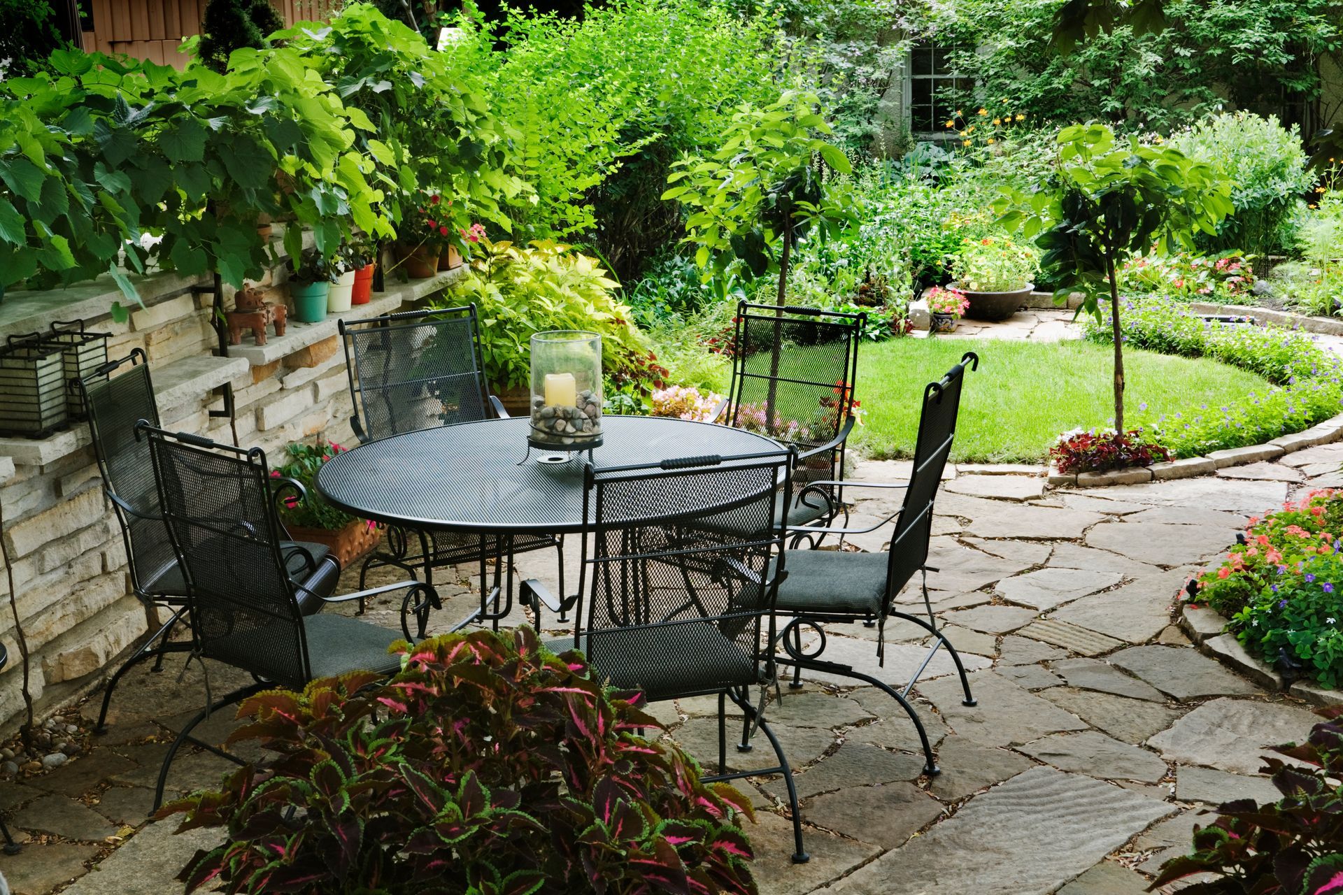 EASY GARDEN