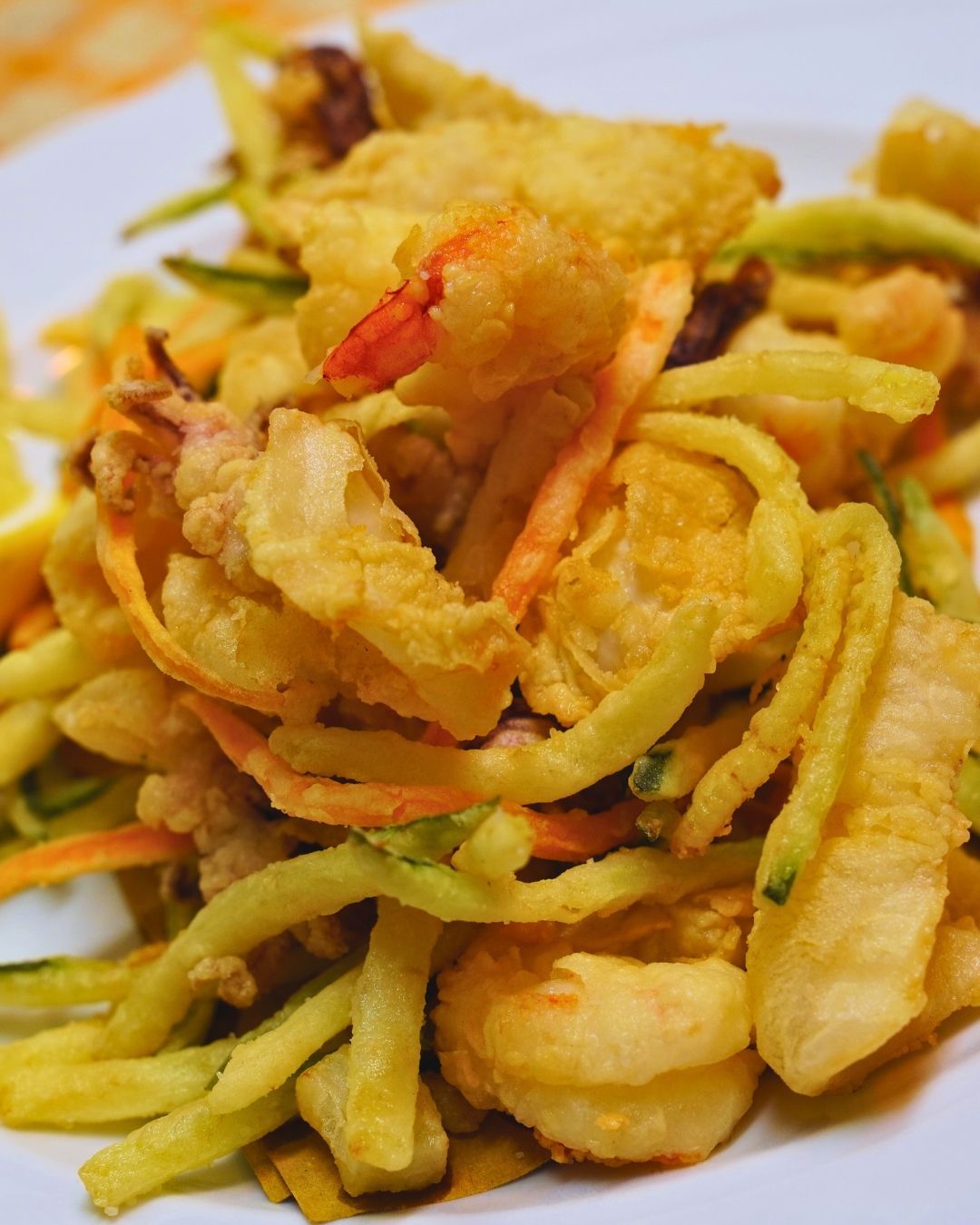 Fritto di pesce e verdurine, tradizione romagnola Vela Blu