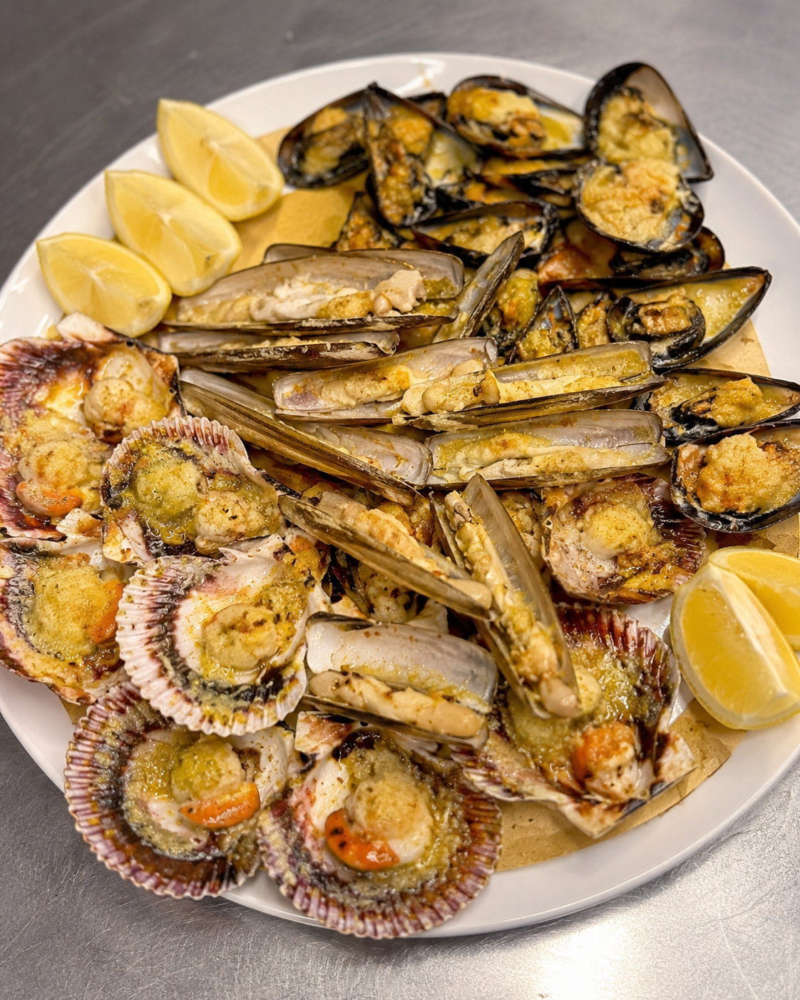 Gratinati di mare Vela Blu, antipasto caldo di pesce Riccione