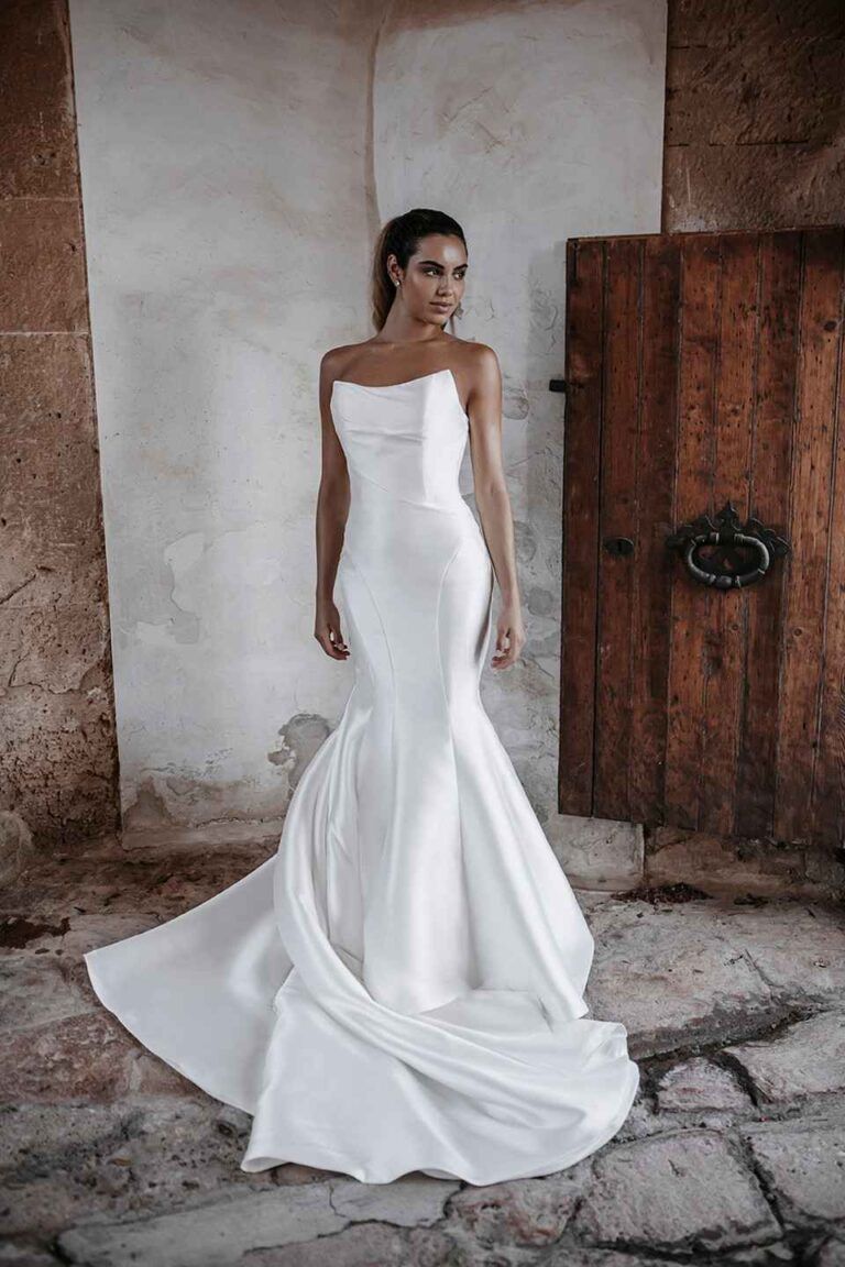 Style: E215 – Carmen