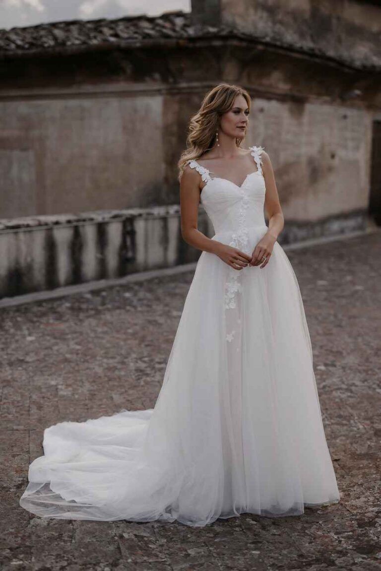 Style: E309 – Yael