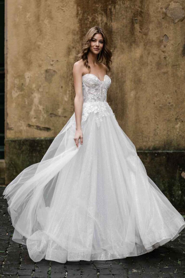 Style: E461 – Benedita