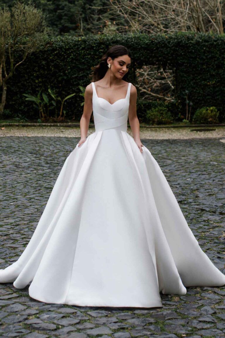 Style: E453 – Carolina