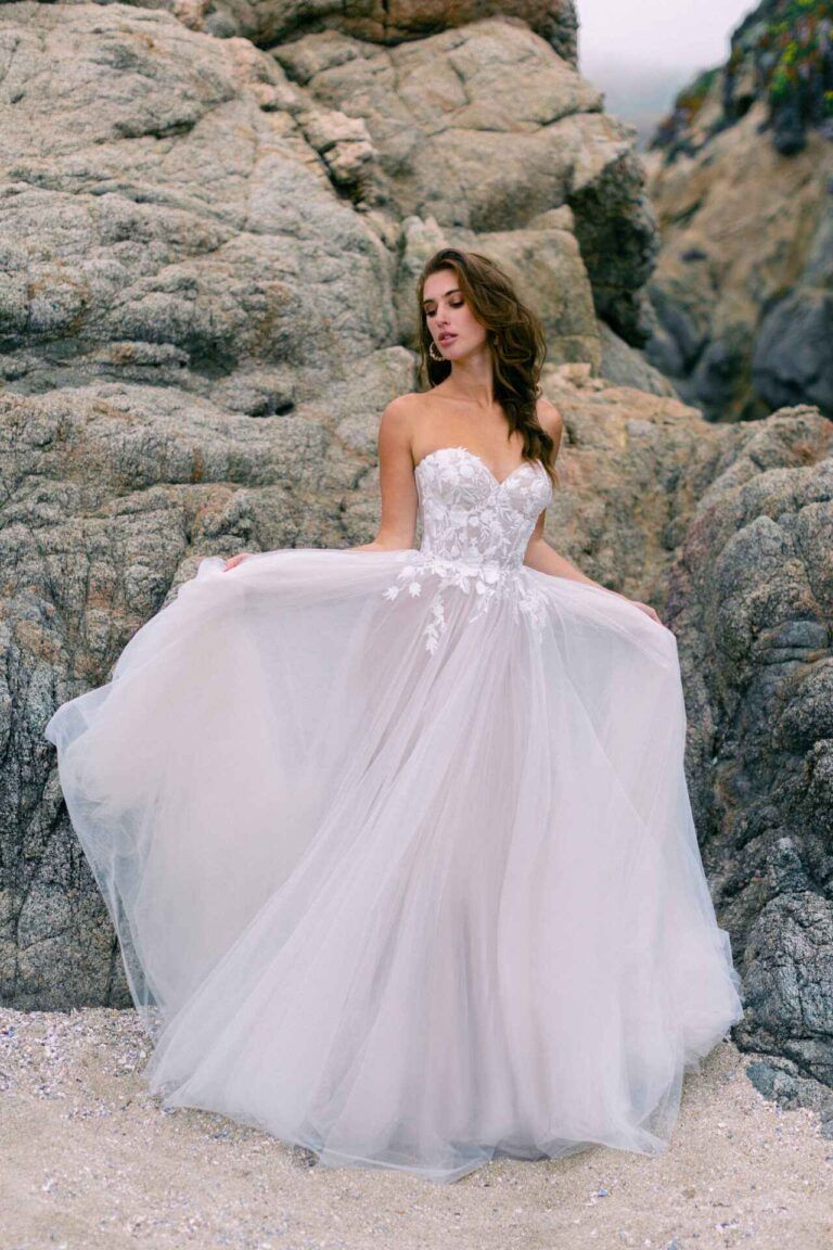 Style: F327 – Delilah