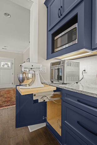 Cabinet hardware and pull-out organizer accessories