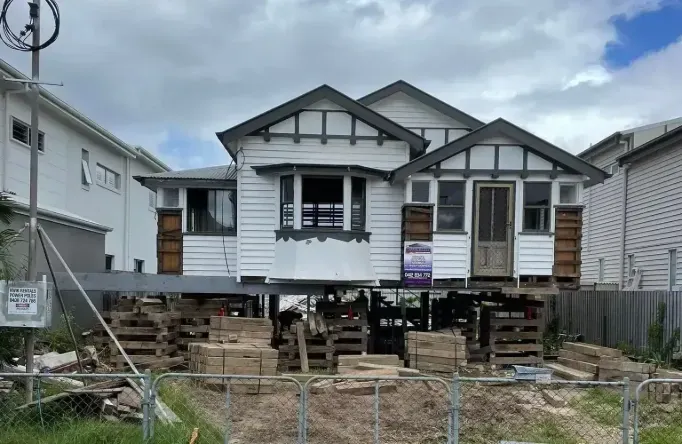 house sliding