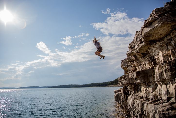 Bridge Jumping and Cliff Jumping Tips for Safe Diving