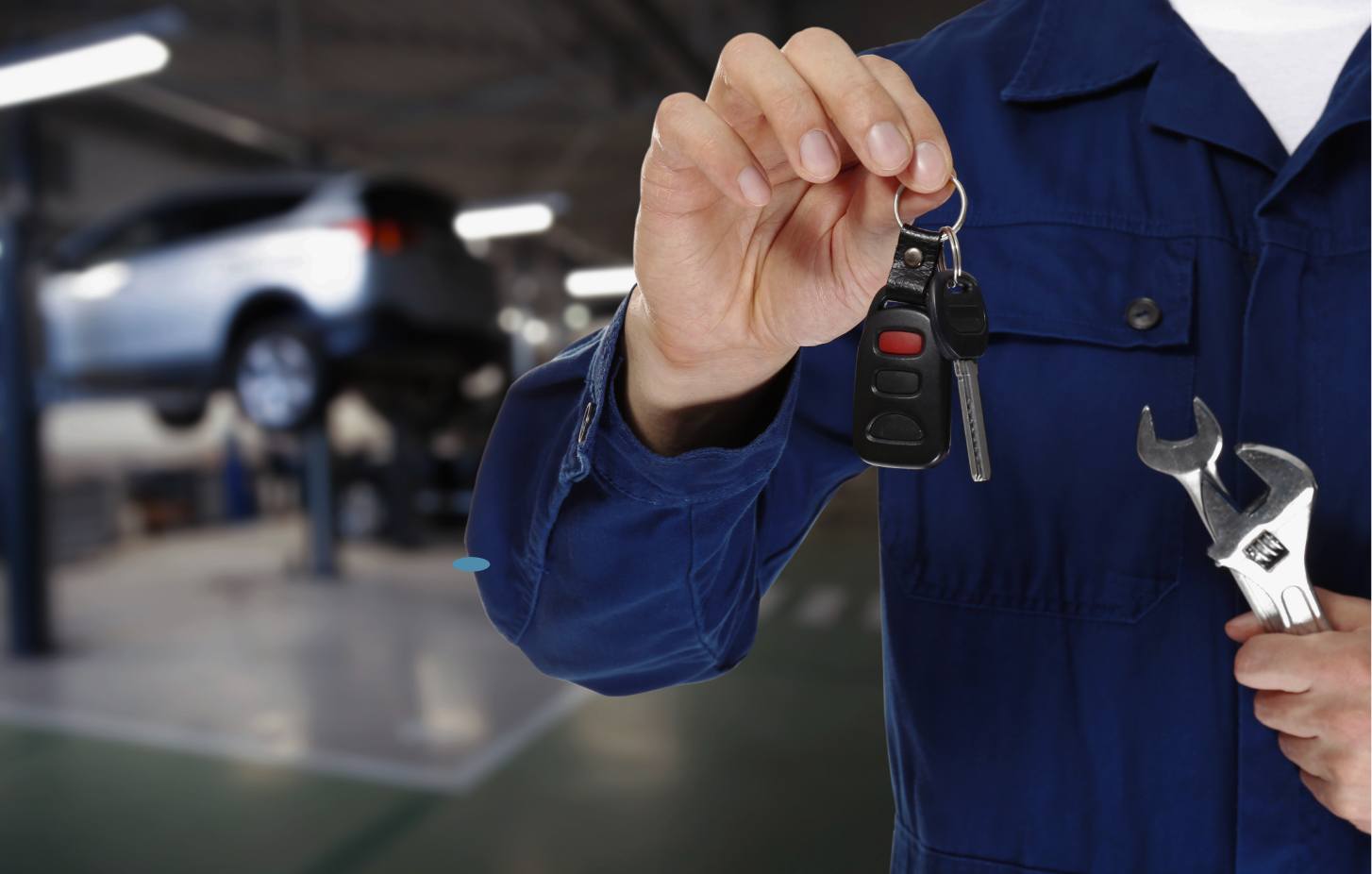 Handing keys | US Automotive