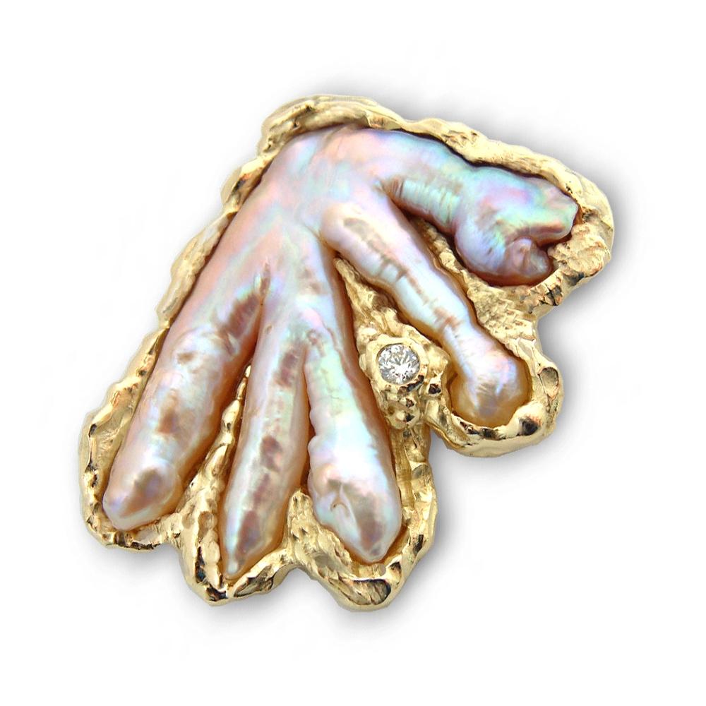 Freshwater pearl brooch