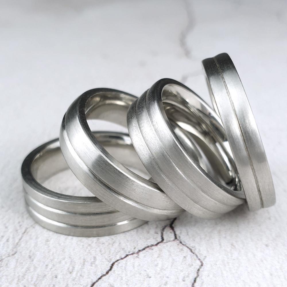 Grooved wedding rings
