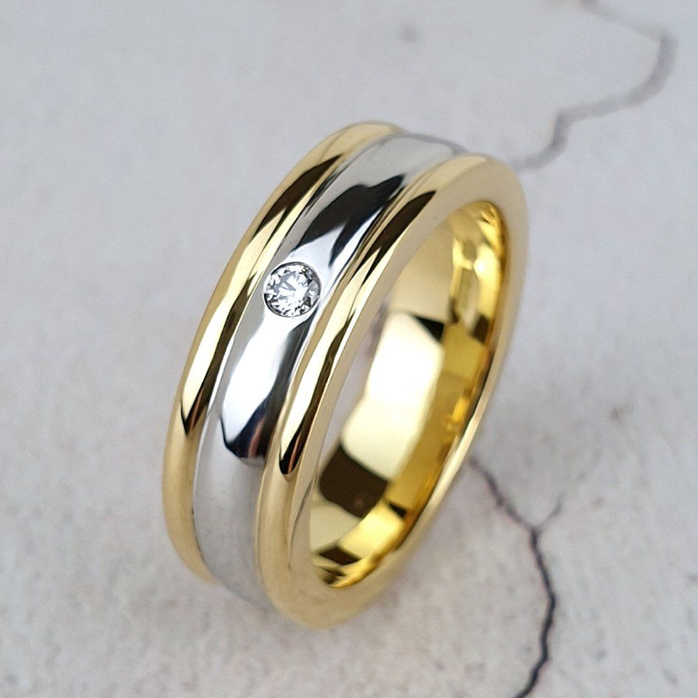 Man's gold and platinum single diamond ringyellow gold wedding ring with diamonds