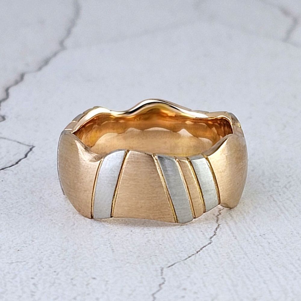 10mm wide carved red gold band with inlaid platinum stripes