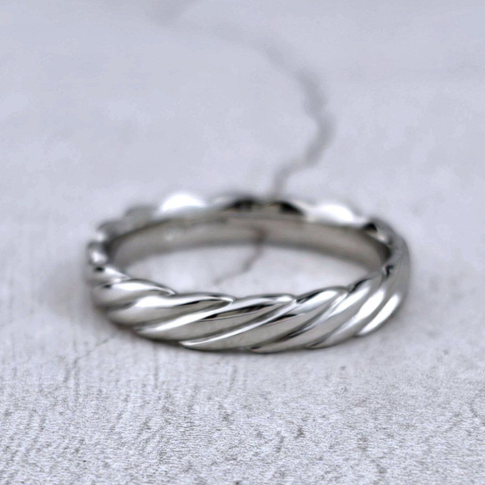 Rope effect wedding ring
