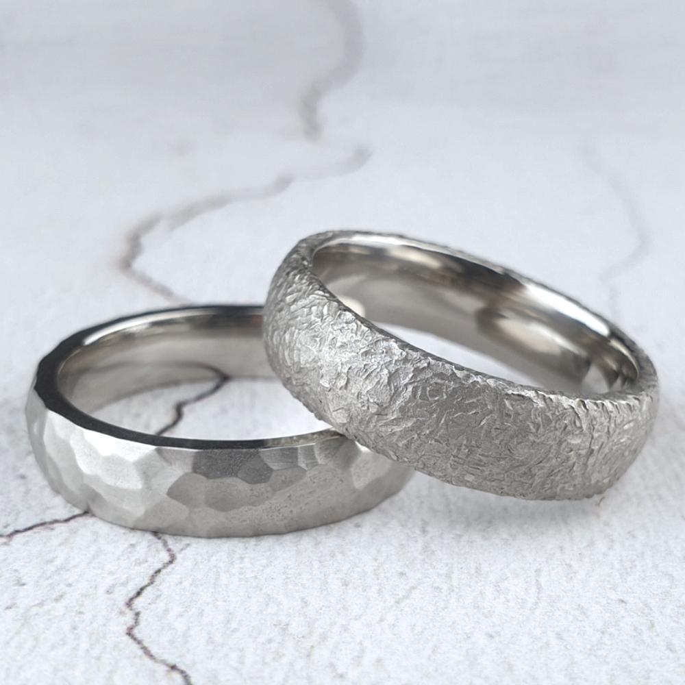 Men's wedding bands with different textures