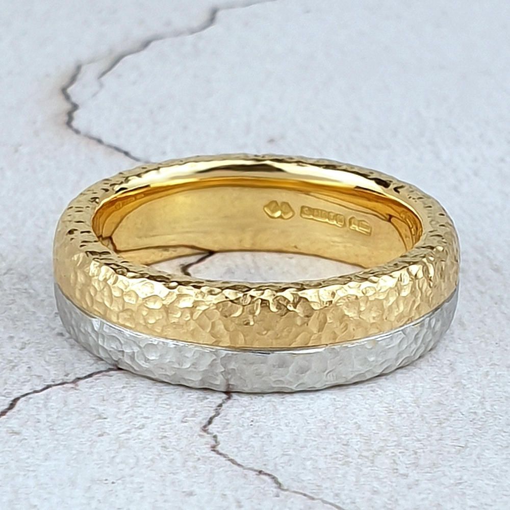two banded ring in 22ct gold and platinum