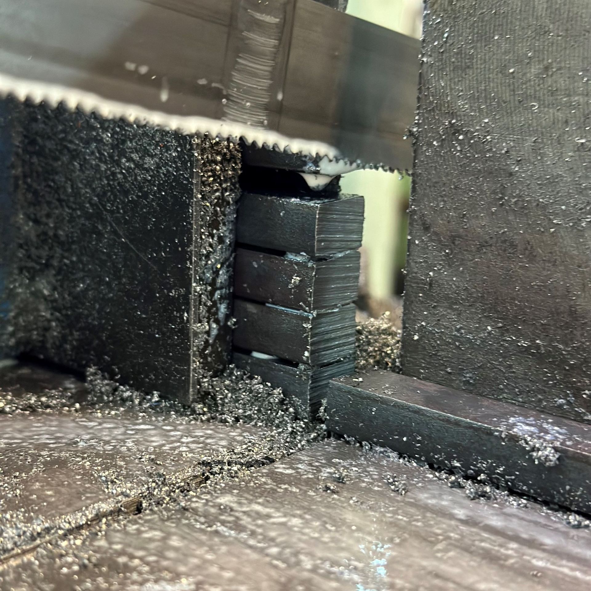 Metal cutting Metal cutting