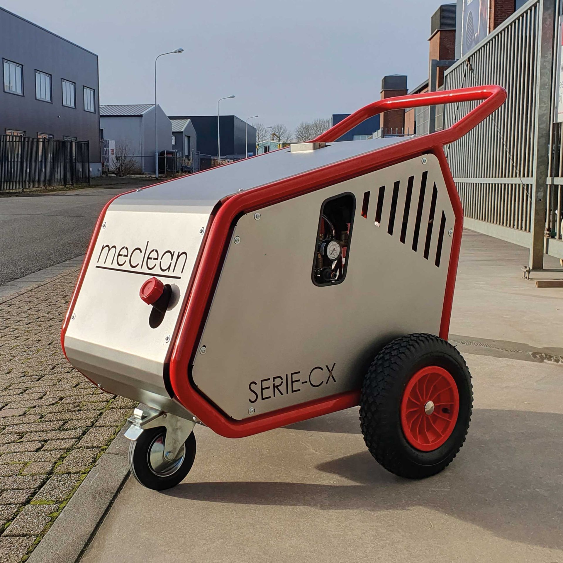 Meclean professionnel nettoyeur haute pression a eau chaude SERIE CX 200/21 vue laterale exterieure