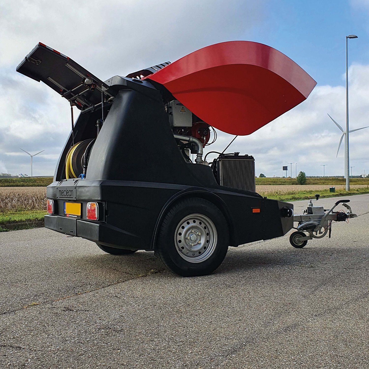 Meclean remorque haute pression Trailerjet TJL 500/15 entrainement par moteur diesel vue de cote valves ideales ouvertes