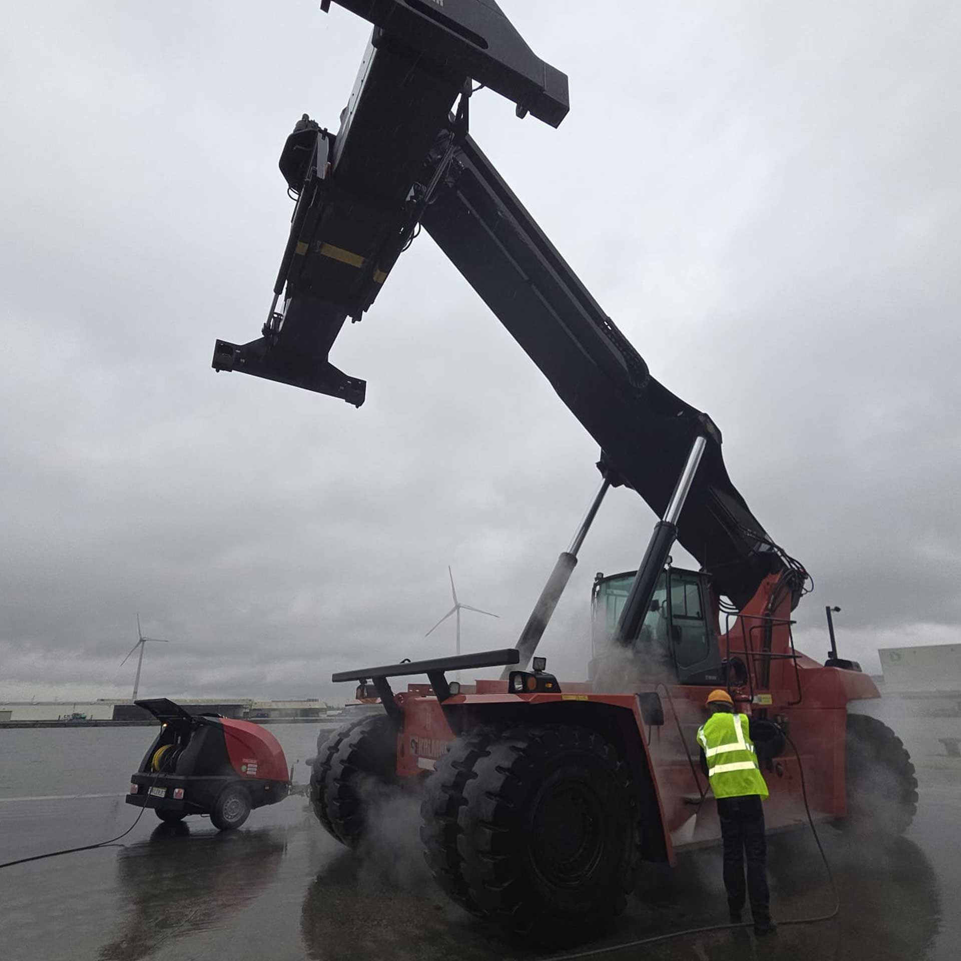 Meclean remorque haute pression Trailerjet TJM 150/15 entrainement par moteur diesel nettoyage haute pression reachstacker port Antwerp