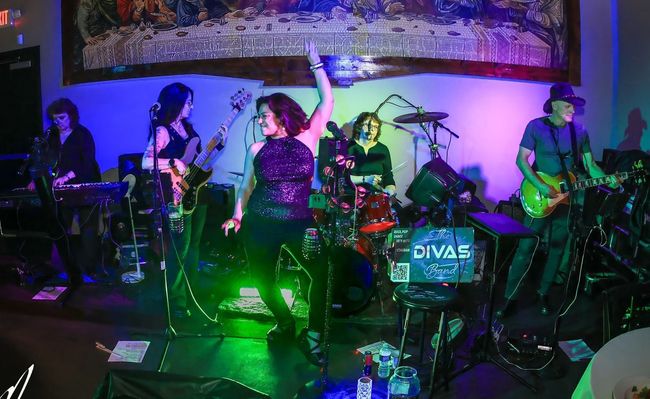 The Divas Band Live at Sam's Bar & Grill