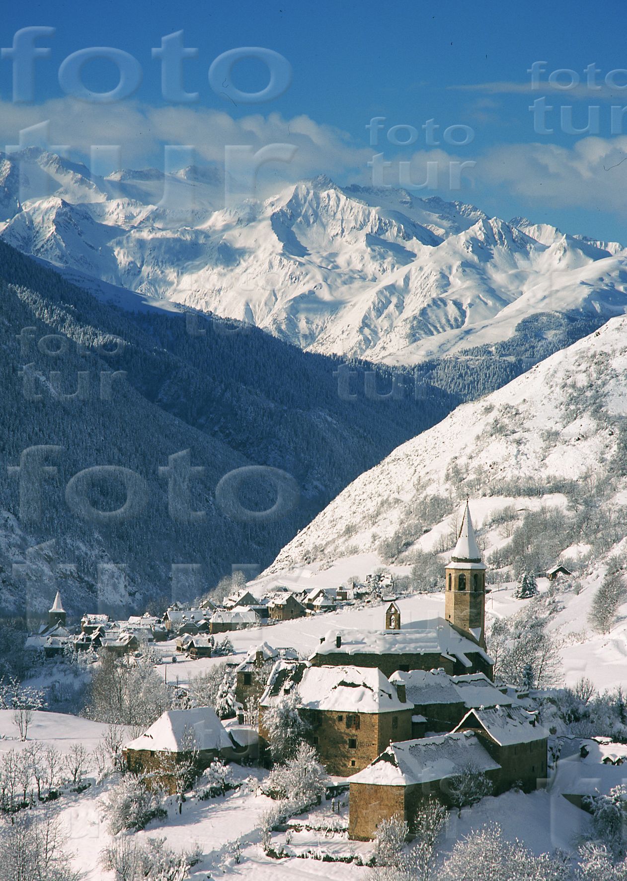 Unha nevada amb els Pirineus de fons