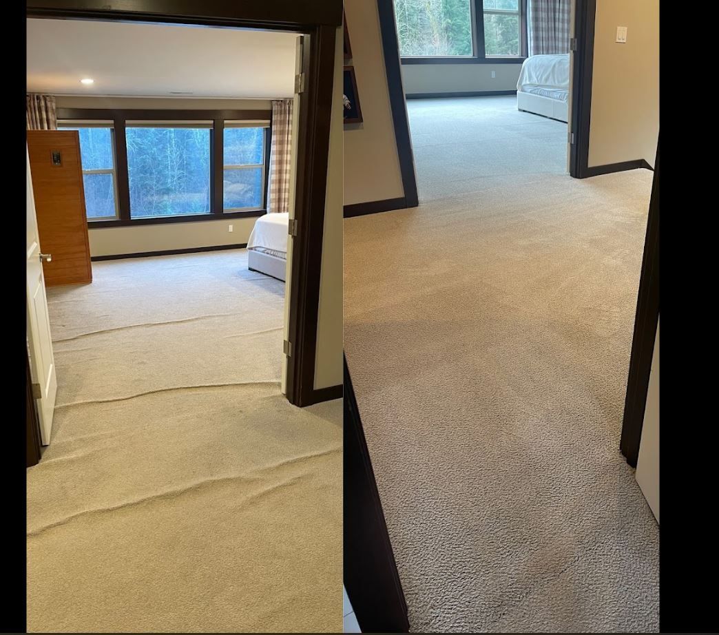 side by side pictures showing before and after carpet stretching has been competed.
