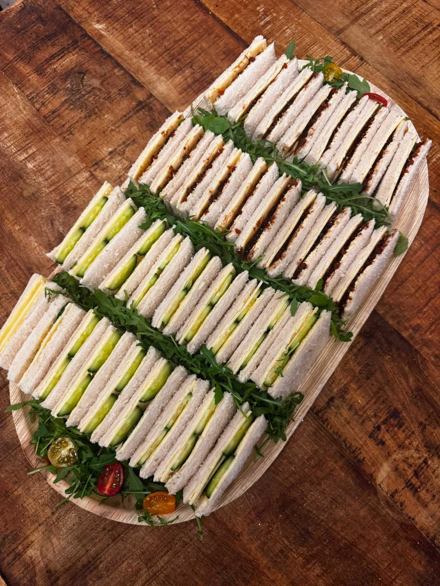 Roll platter grazing selection