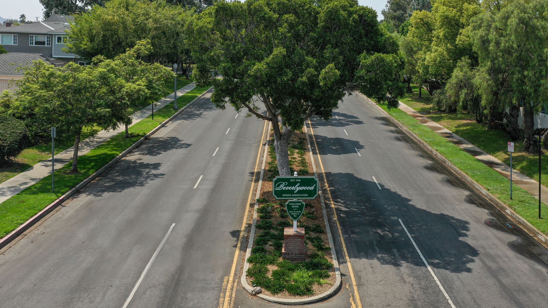 Beverlywood Real Estate
& Homes for Sale