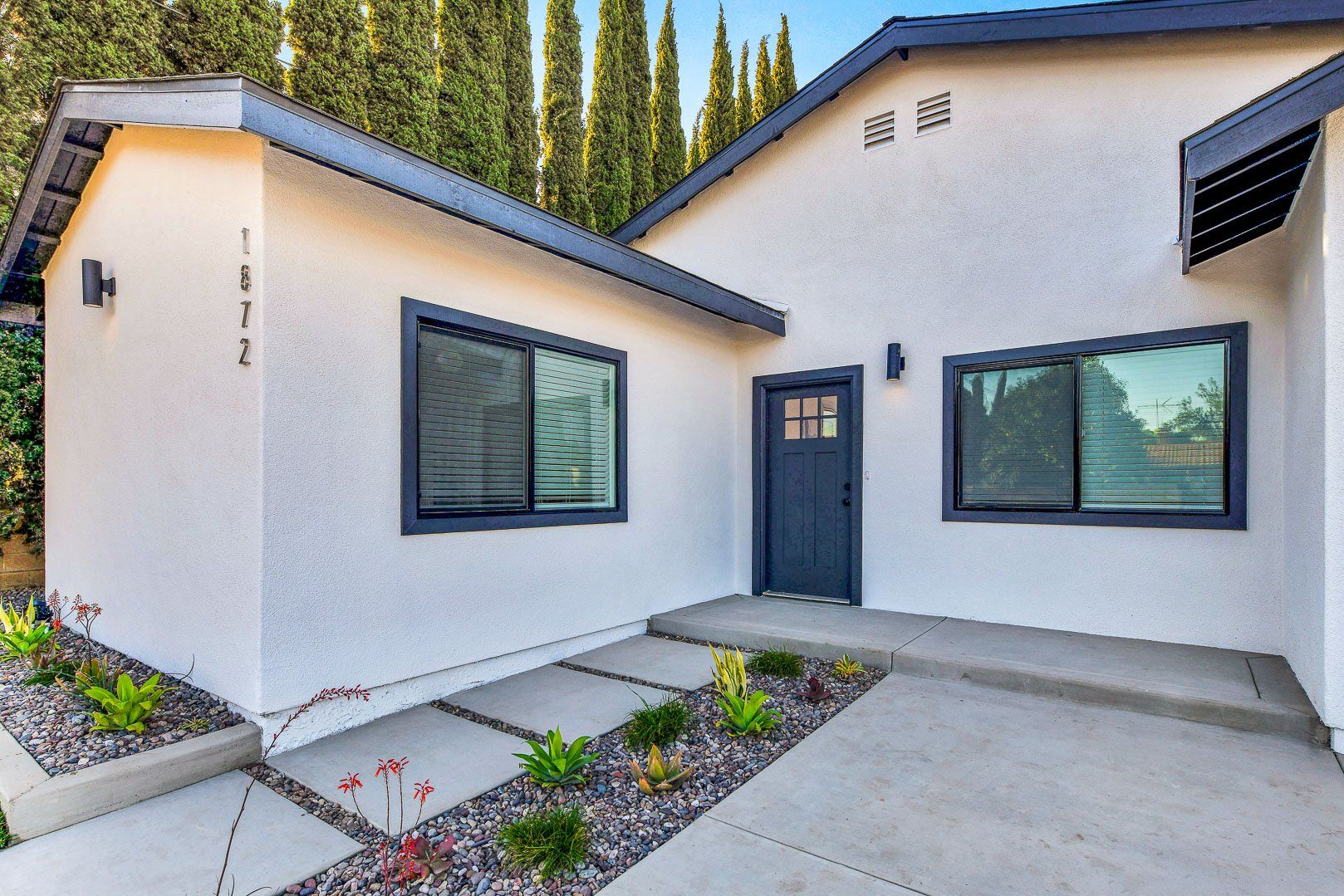 Jan Marie exterior image