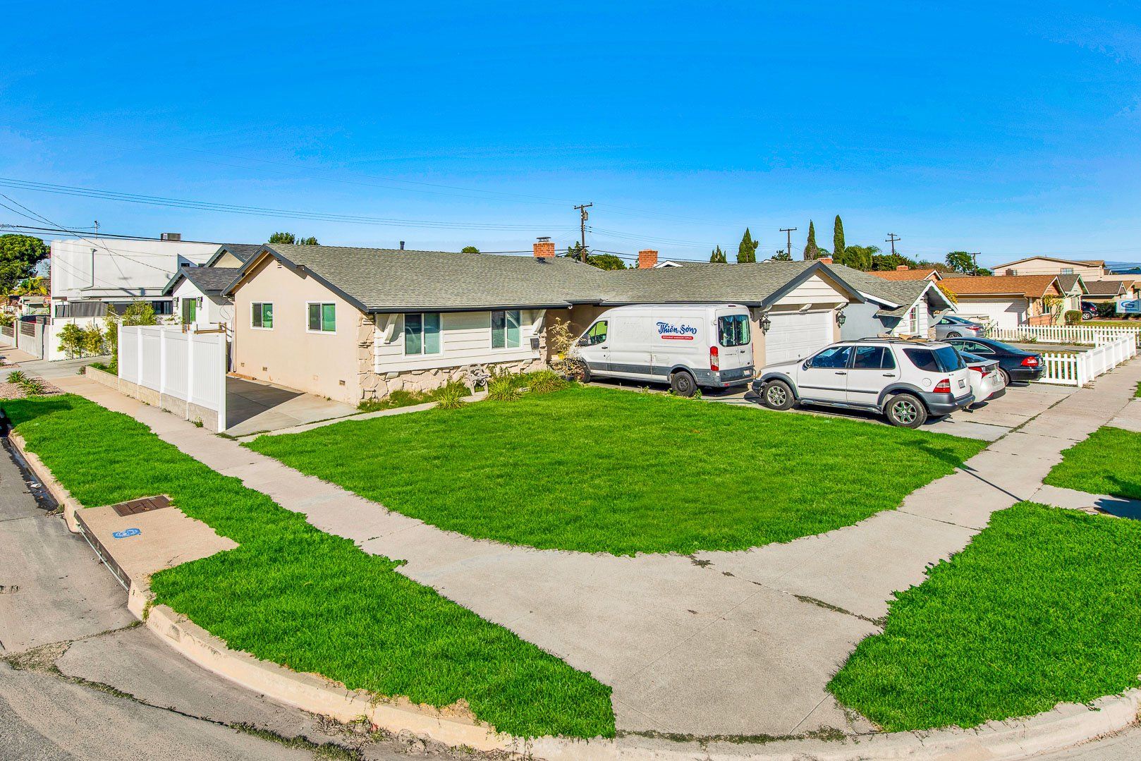 oasis exterior image